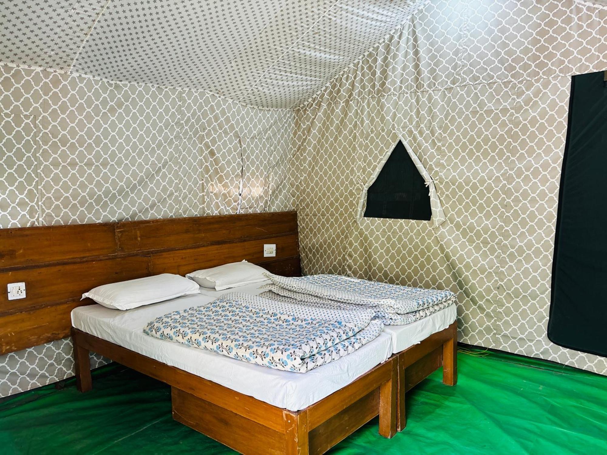 Camp High 5 Jayalgarh Hotel Dāngchura Buitenkant foto
