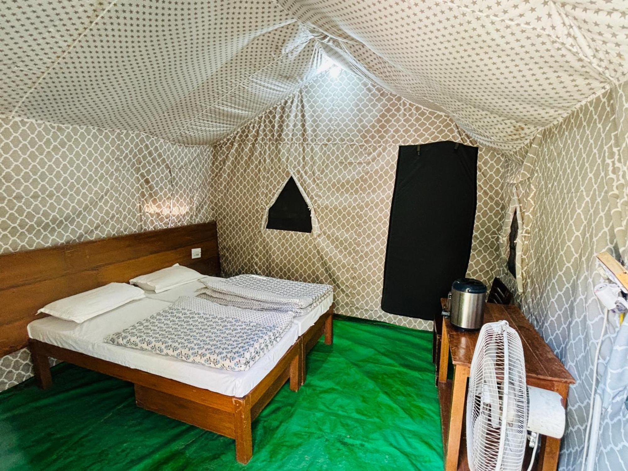 Camp High 5 Jayalgarh Hotel Dāngchura Buitenkant foto